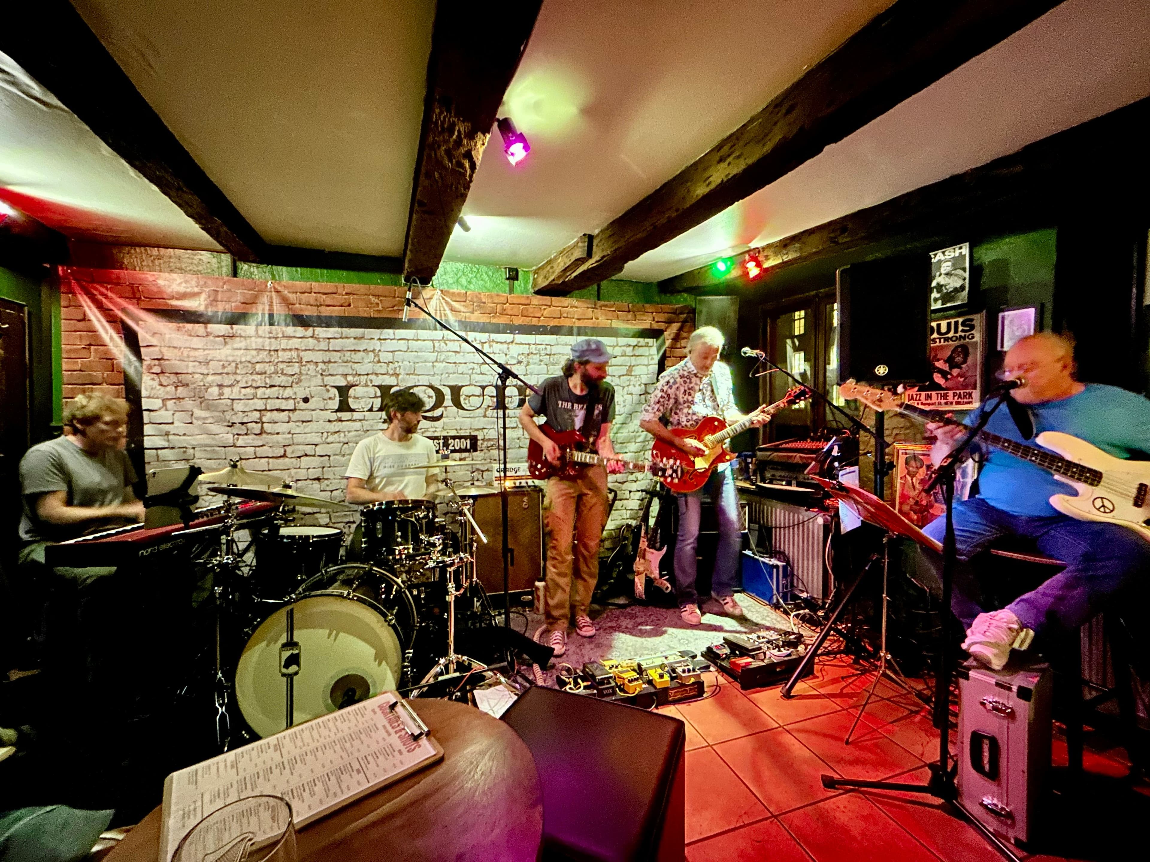Liquid Bar 26